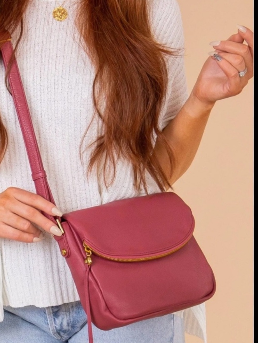 HOBO Fern Messenger Crossbody IN PEBBLED LEATHER